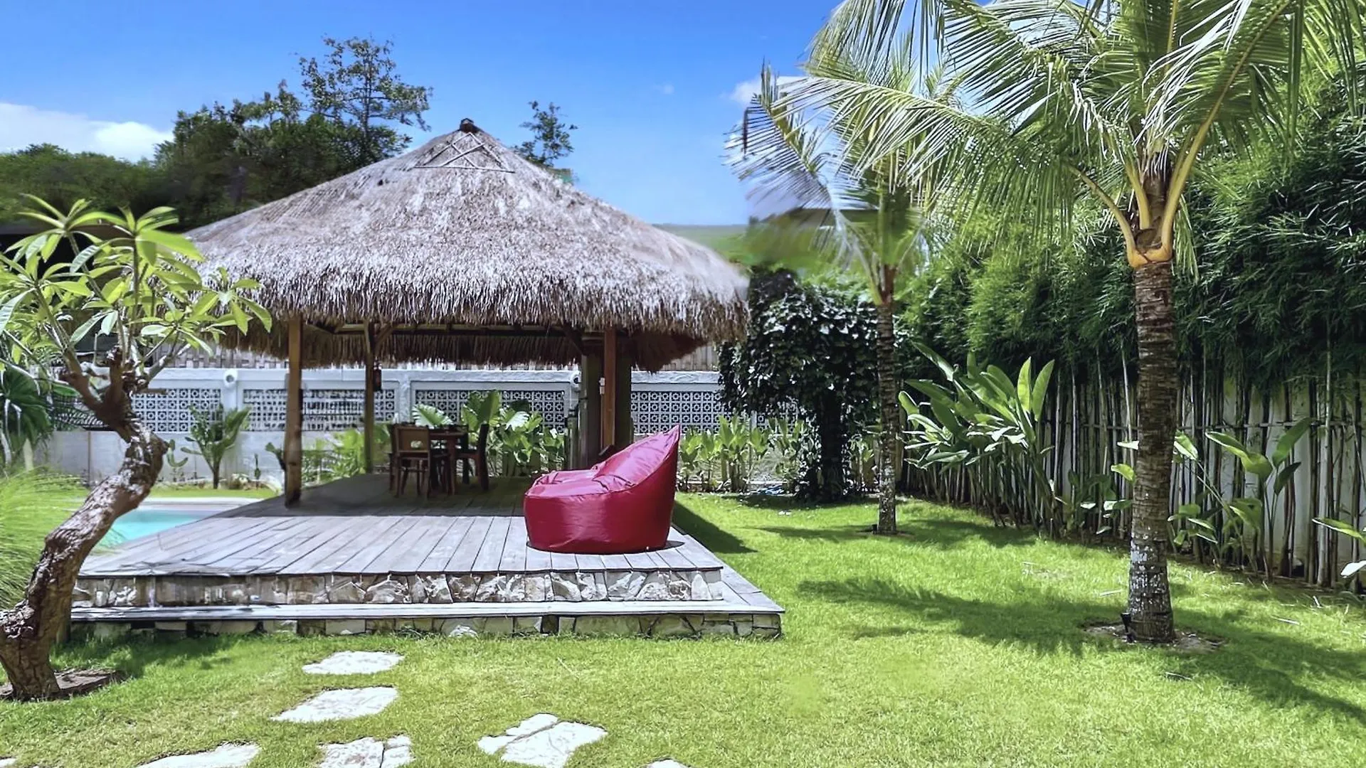Guest house Villa Belimbing Bingin Beach Bali Pecatu  Indonesia